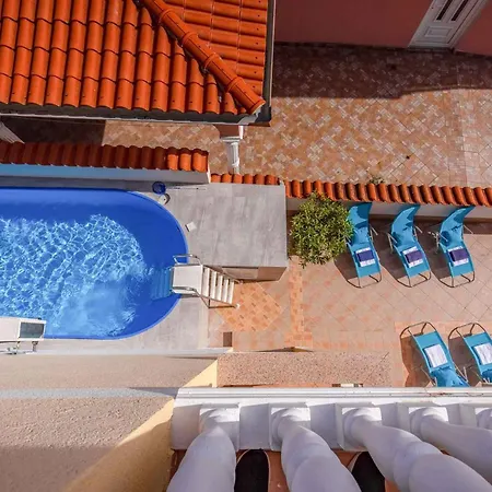 31 Апартаменты *